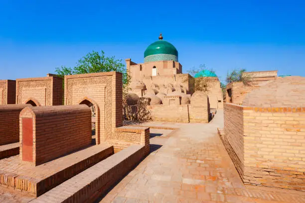 Mausolée de Pakhlavan Makhmoud